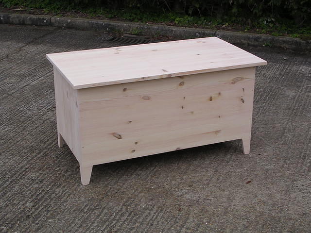 Shaker style Blanket Box