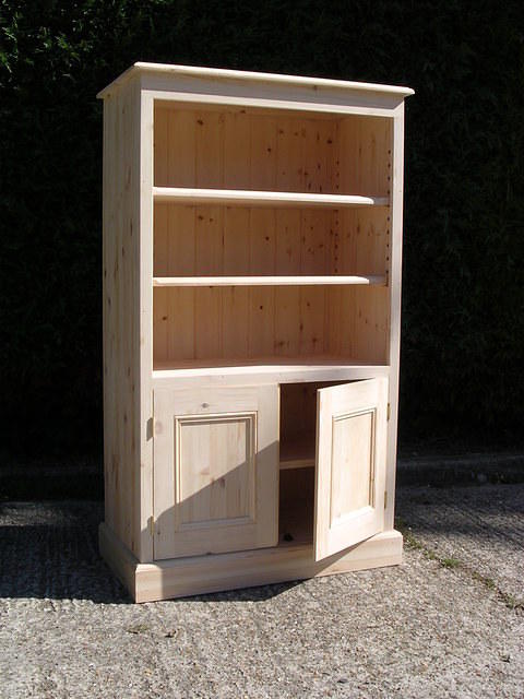 Open top bookcase with two doors