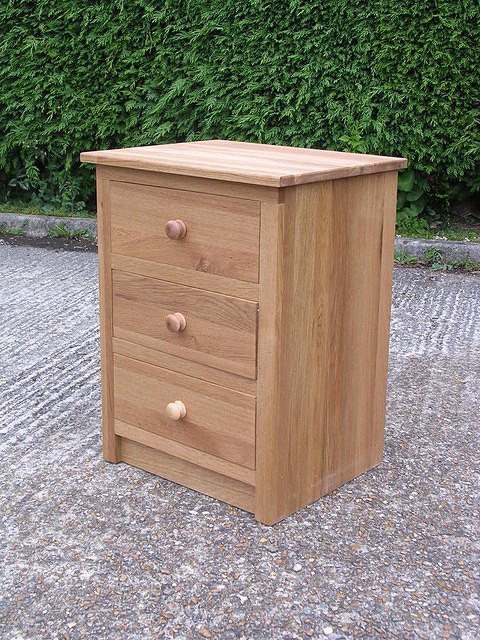 Shaker style Bedside cabinet